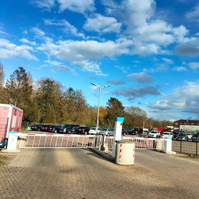 Parkplatz Flughafen Bremen, Myparkpoint - Aussenstellplatz Schranke